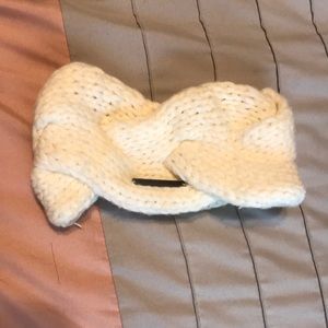 UNDER ARMOUR EAR WARMER 🆕